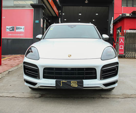 保時捷白色18卡宴改裝?Sport Design包圍、全車真皮內飾、翻毛皮頂棚